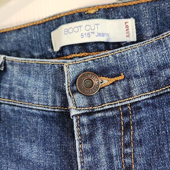Levi's 515 Women's Med To Dark Wash Boot Cut Flap Button Pocket Jeans Size 12 - Picture 4 of 11